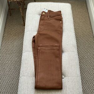 FRAME Le Sylvie Slender Straight Denim